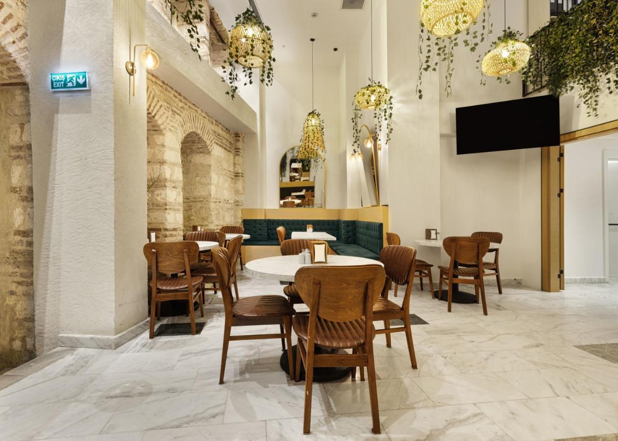 Pera Rasso Hotel 3*